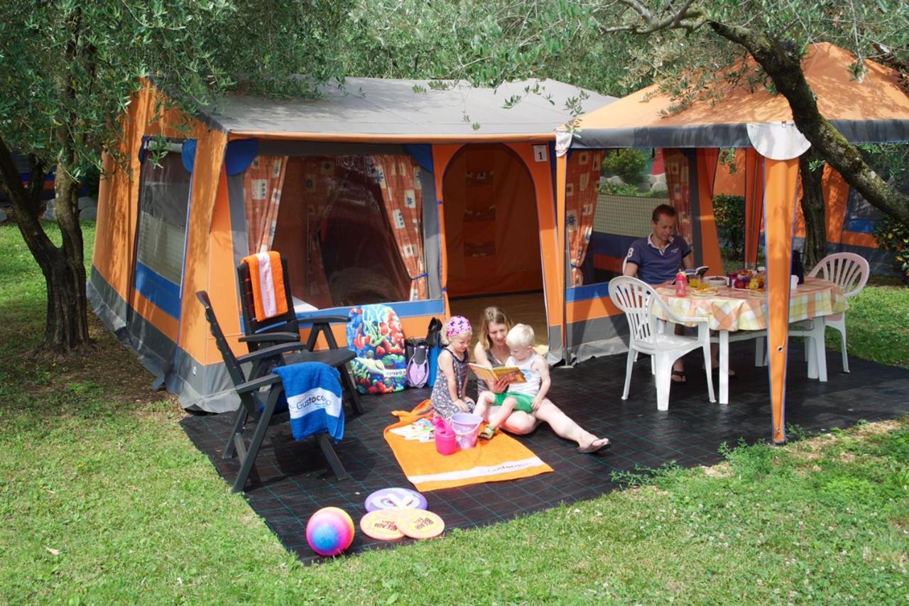 Casa Mobile - Eden Camping Village San Felice del Benaco Dış mekan fotoğraf