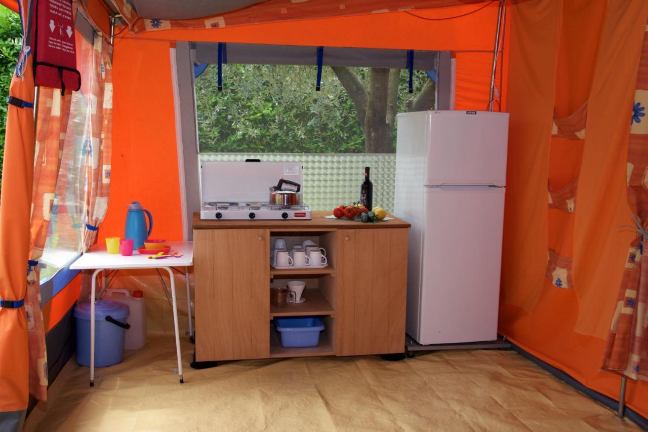 Casa Mobile - Eden Camping Village San Felice del Benaco Dış mekan fotoğraf