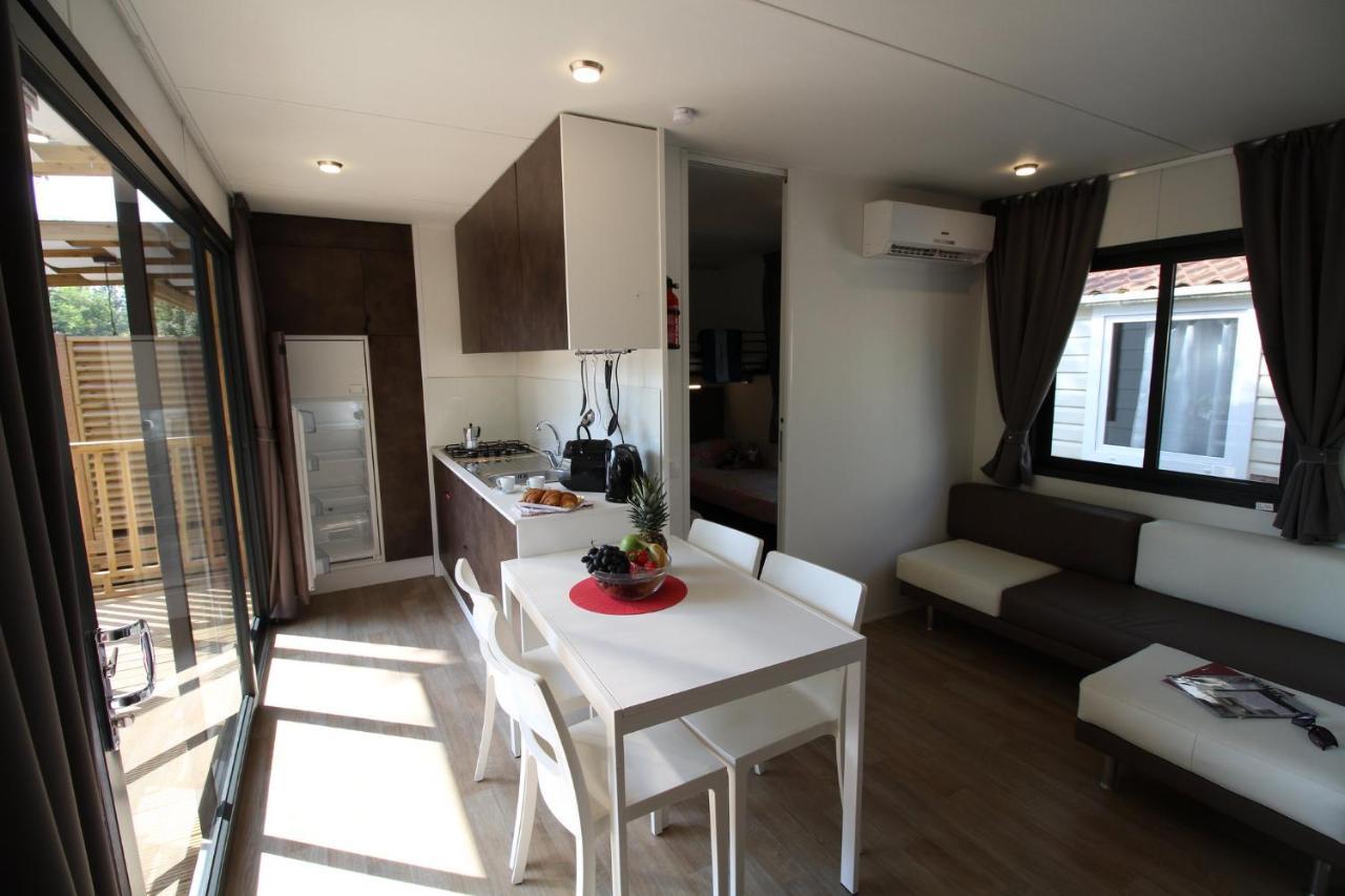 Casa Mobile - Eden Camping Village San Felice del Benaco Dış mekan fotoğraf